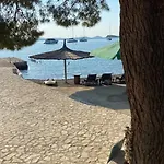 Strandhaus Hela - Bain- Zut - Kornati By Interhome *