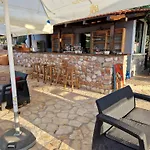 Strandhaus Hela - Bain- Zut - Kornati By Interhome Appartement
