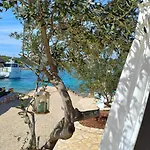 Strandhaus Hela - Bain- Zut - Kornati By Interhome *