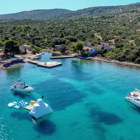 דירה Strandhaus Hela - Bain- Zut - Kornati By Interhome Pristanisce