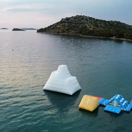 Strandhaus Hela - Bain- Zut - Kornati By Interhome Pristanisce