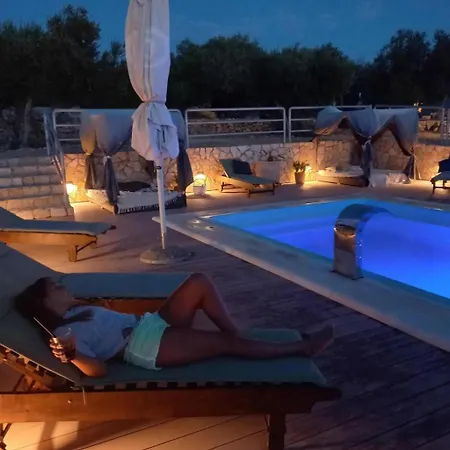 Apartman Strandhaus Hela - Bain- Zut - Kornati By Interhome