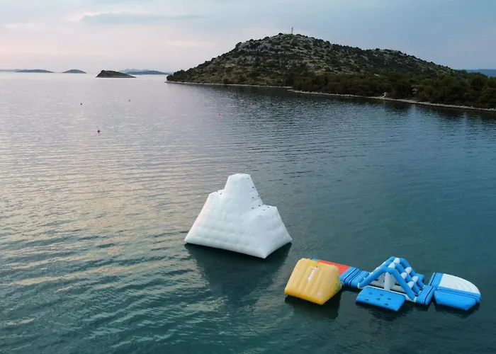 Strandhaus Hela - Bain- Zut - Kornati By Interhome Pristanisce