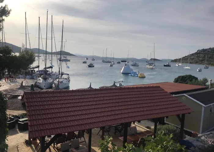 דירה Strandhaus Hela - Bain- Zut - Kornati By Interhome