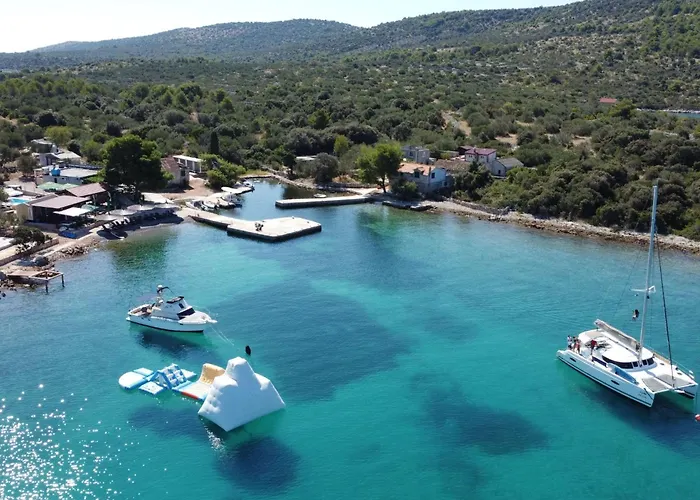 Strandhaus Hela - Bain- Zut - Kornati By Interhome