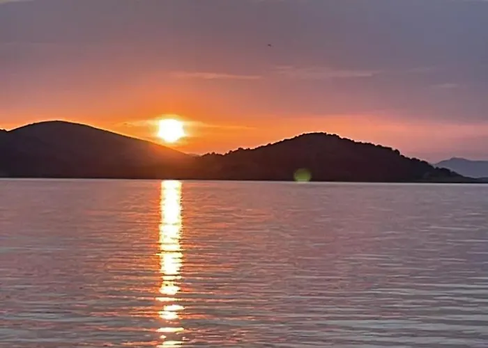 Strandhaus Hela - Bain- Zut - Kornati By Interhome * Pristanisce