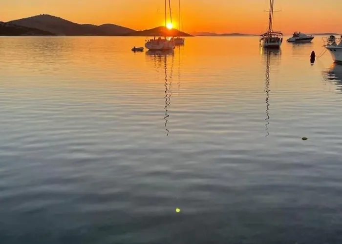 Strandhaus Hela - Bain- Zut - Kornati By Interhome דירה *